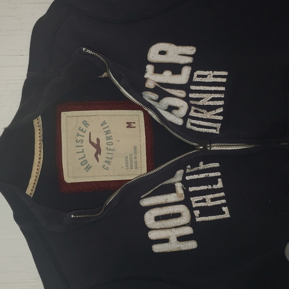 Hollister Zipup Sweater - Picture 2 of 3